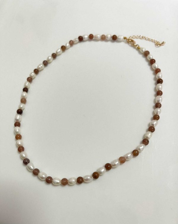 WHITE-BROWN NECKLACE