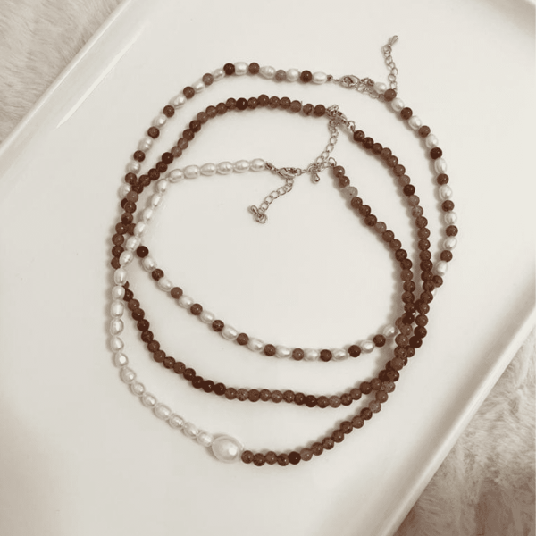 ⁦WHITE-BROWN NECKLACE⁩ – תמונה ⁦2⁩